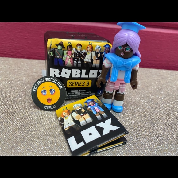 Roblox Celebrity Series 9 Star Sorority Isabella Moondust Isabella Face code - Picture 2 of 6